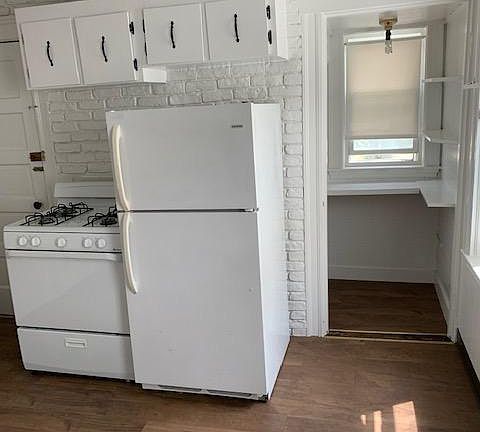 2nd image of 33 Cotton Ave