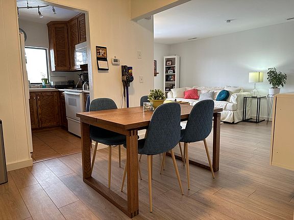 3rd image of 2420 S Elizabeth St APT 5