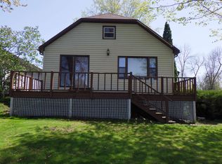 733 S River Rd, Fremont, WI 54940