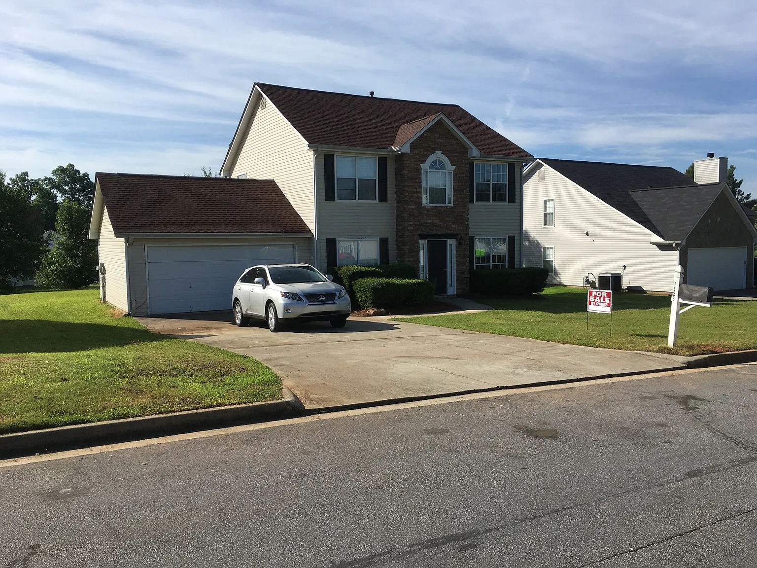 1323 Daffodil Ln photo 1