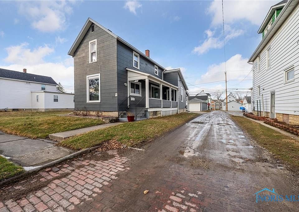 1st image of 165 Walker St