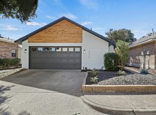 2614 Leo Dr, Garland, TX 75044