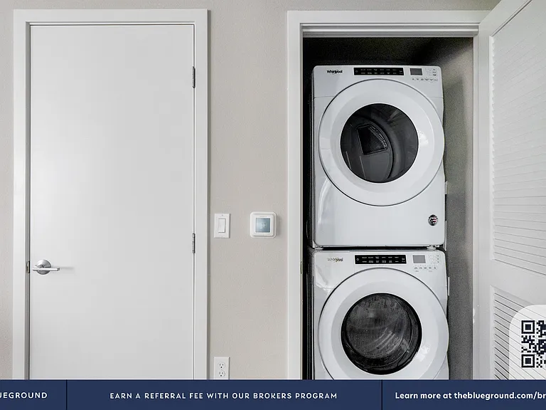 Washer/Dryer in Apartment