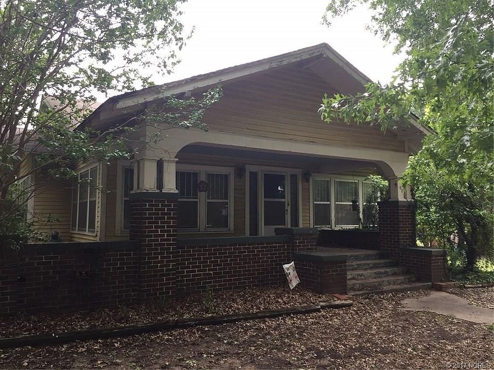 1st image of 427 S 6th St