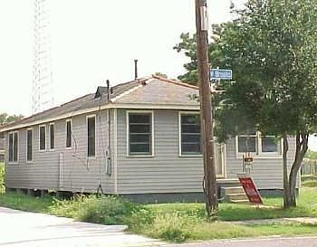 1st image of 127 W Brooks St