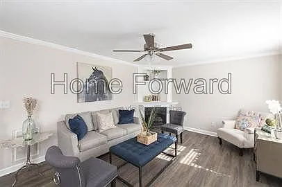 4 bed, 3.0 bath, 1833 sqft, $2,500 — Photo 2