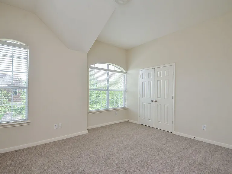 5218 Lacey Oak Meadow Dr — Photo 32