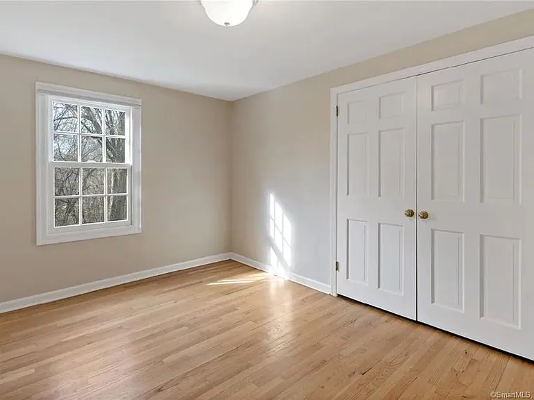 920 Redding Rd — Photo 13