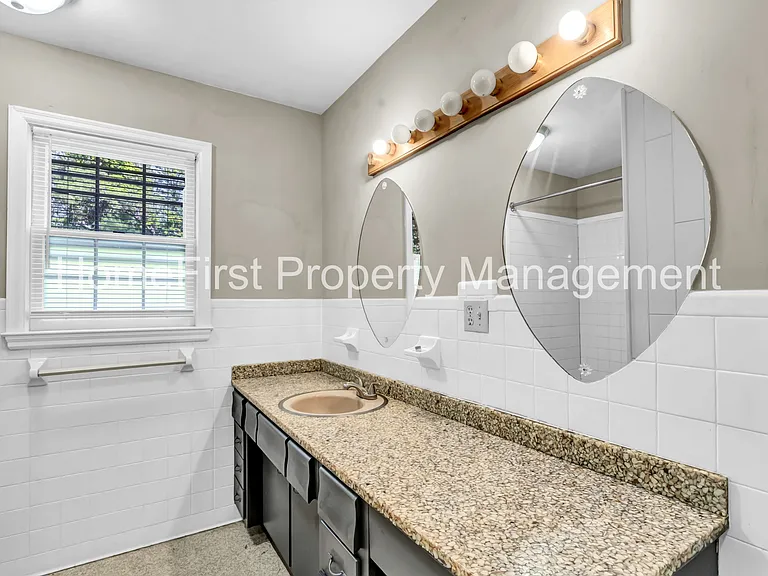 105 Meadowlark Dr #B — Photo 16