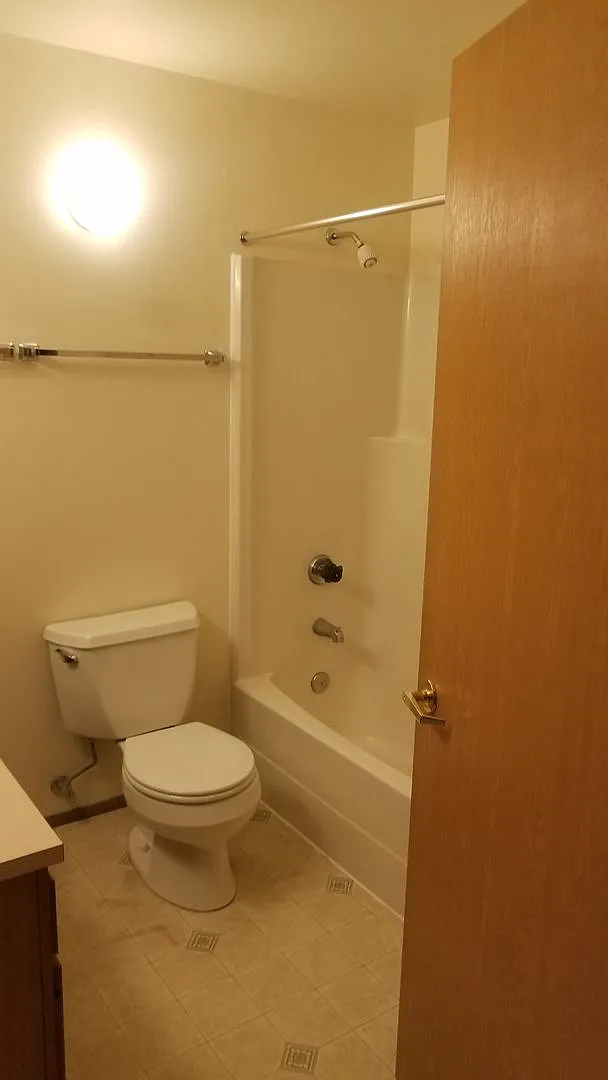 6215 Phinney Ave. N — Photo 3