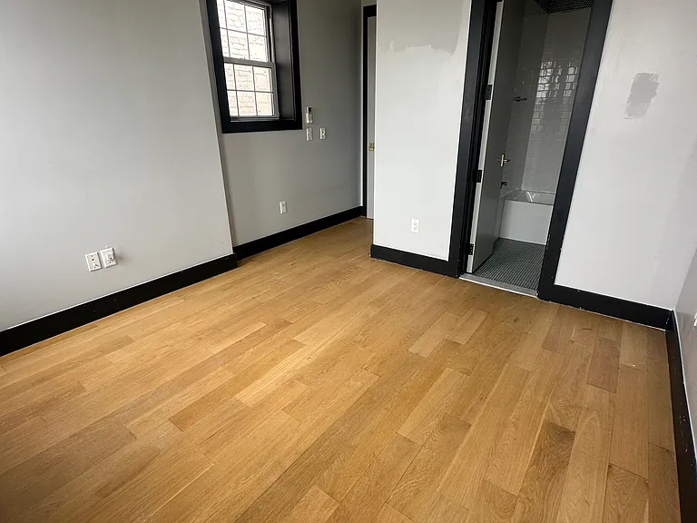 41 Van Wagenen Ave #4LL — Photo 9