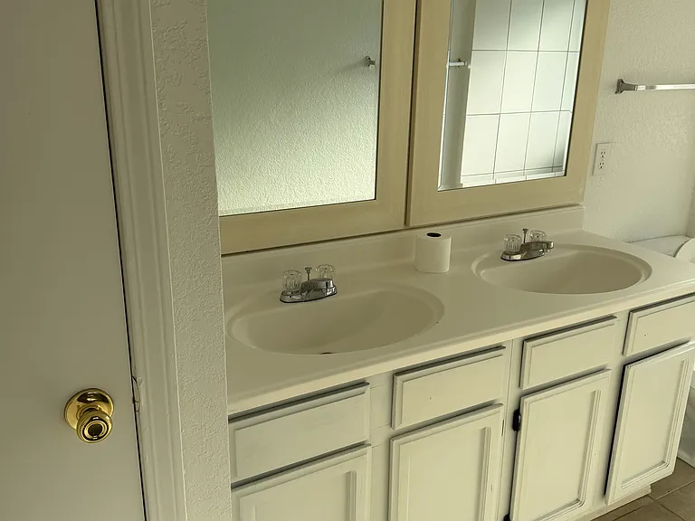 12528 Flora Alba Dr — Photo 16