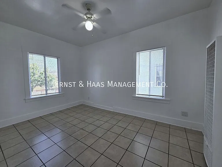 1436 Walnut Ave #1 — Photo 5