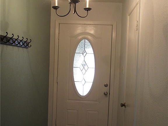 2nd image of 613 San Carlos Dr