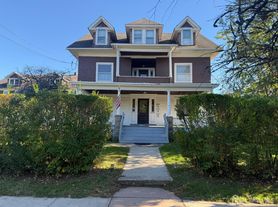 309 Dunellen Ave