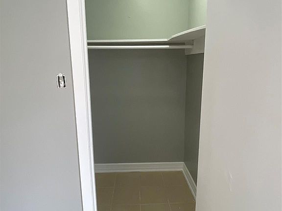 3rd image of 2417.5 Southmore Ave