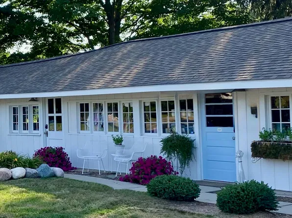 3480 Blue Star Hwy, Saugatuck, MI 49453