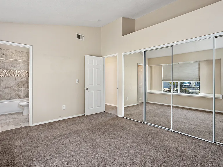 5271 Leon St — Photo 18