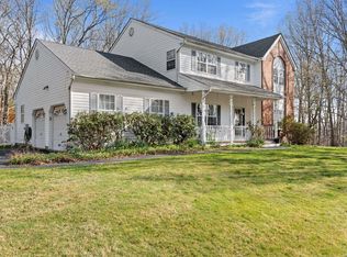 9 Riunite Rd, East Setauket, NY 11733