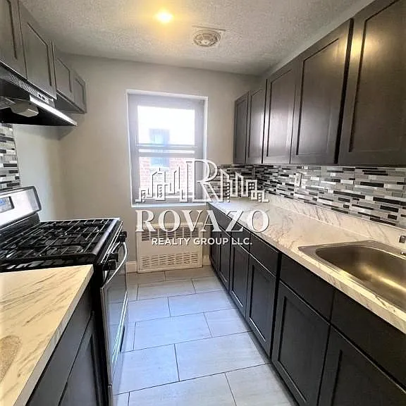 130 Chancellor Ave #3FF — Photo 1