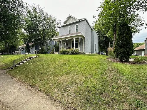 712 3rd St SW Photo 1