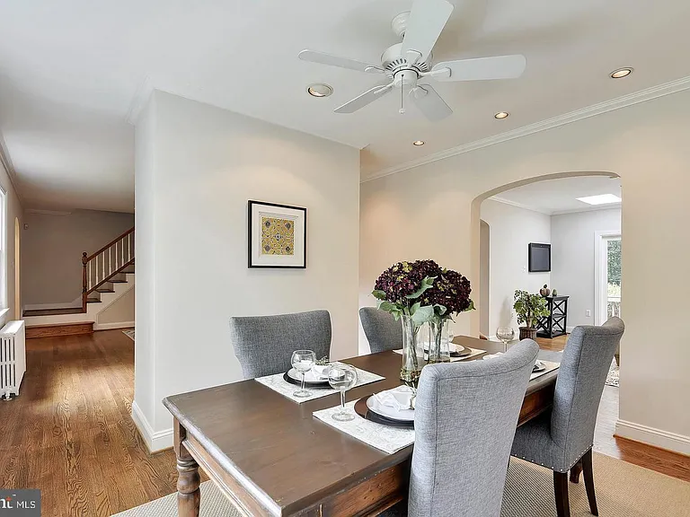 8222 Larry Pl — Photo 4
