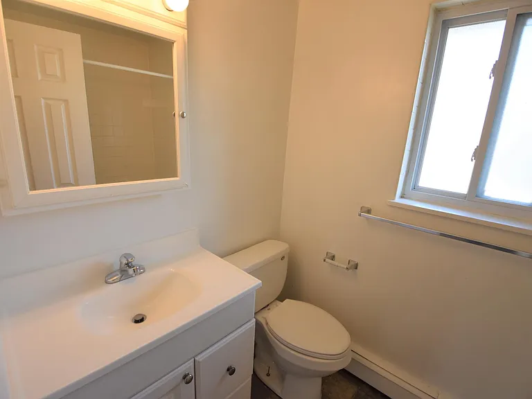 1920 19th St #11 — Photo 2