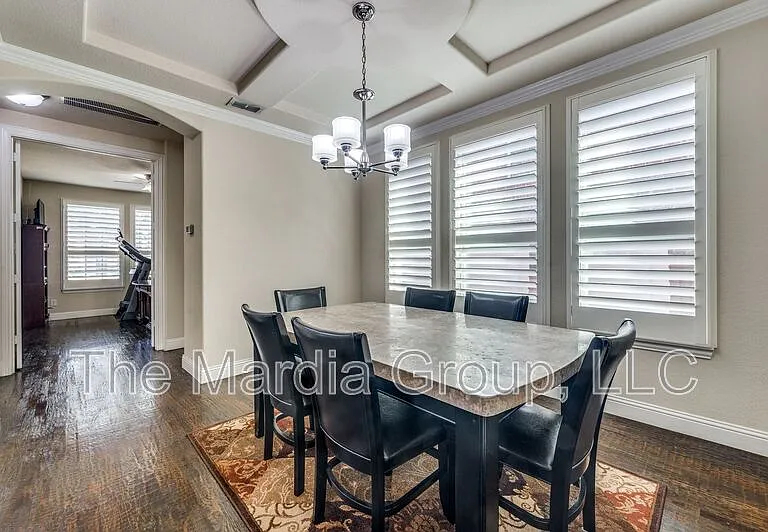 7340 Beranger Dr — Photo 15