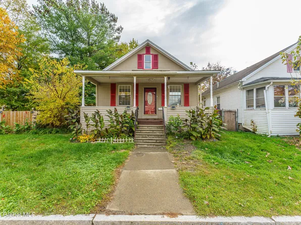 902 5th Ave, Troy, NY 12182