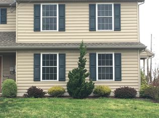 302 E Main St, East Earl, PA 17519