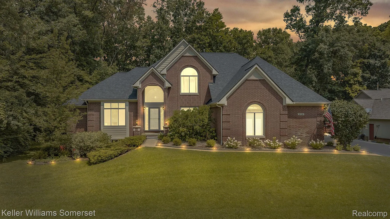9732 Forest Ridge Dr photo 1