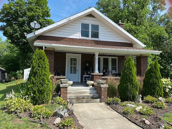 2nd image of 610 W Vistula St