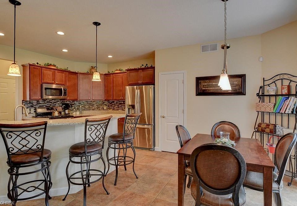 6612 Ridgely Ct, Poland, OH 44514 Zillow