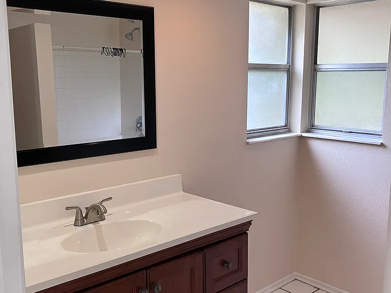 1165 Minnet Ct NE — Photo 8