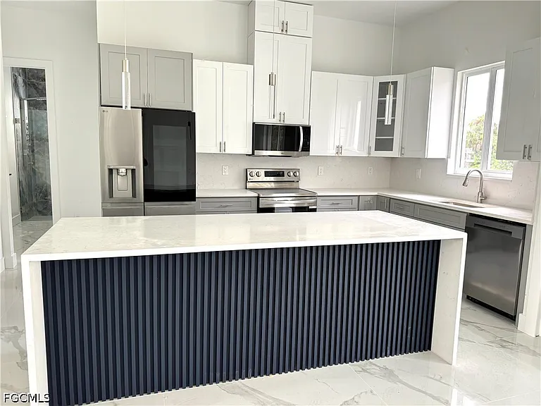 515 Broadway Ave — Photo 6