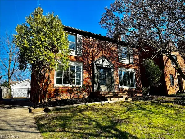 2539 Charney Rd, University Heights, OH 44118