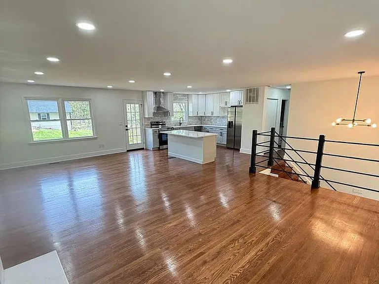 5388 Dumfries Rd — Photo 5