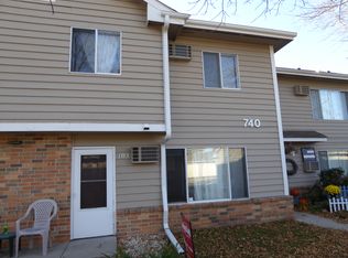 740 W Village Rd APT 103, Chanhassen, MN 55317