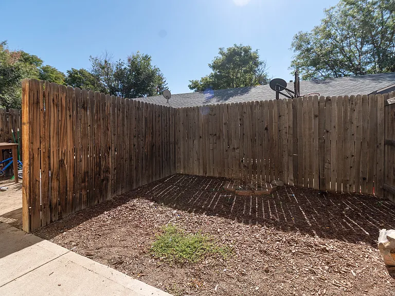 1109 Akron St #1109 — Photo 6