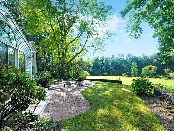 2nd image of 308 Musterfield Rd