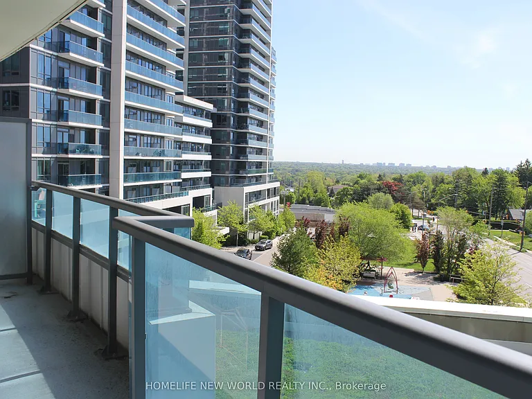 7161 Yonge St #429 — Photo 25