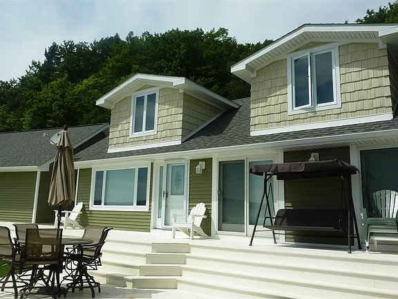 4th image of 6585 Crystal Dr