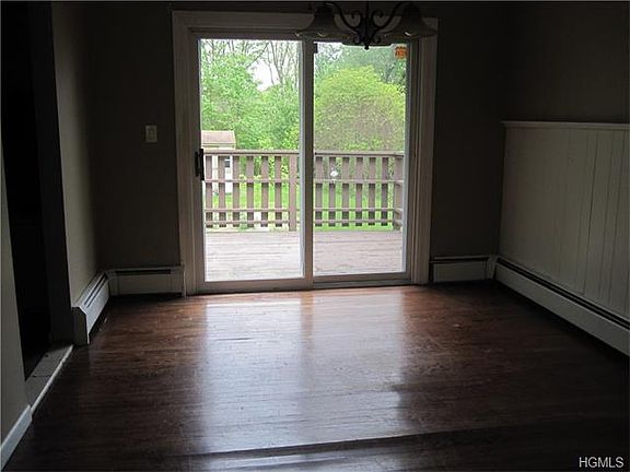 3rd image of 153 Schweizer Ln