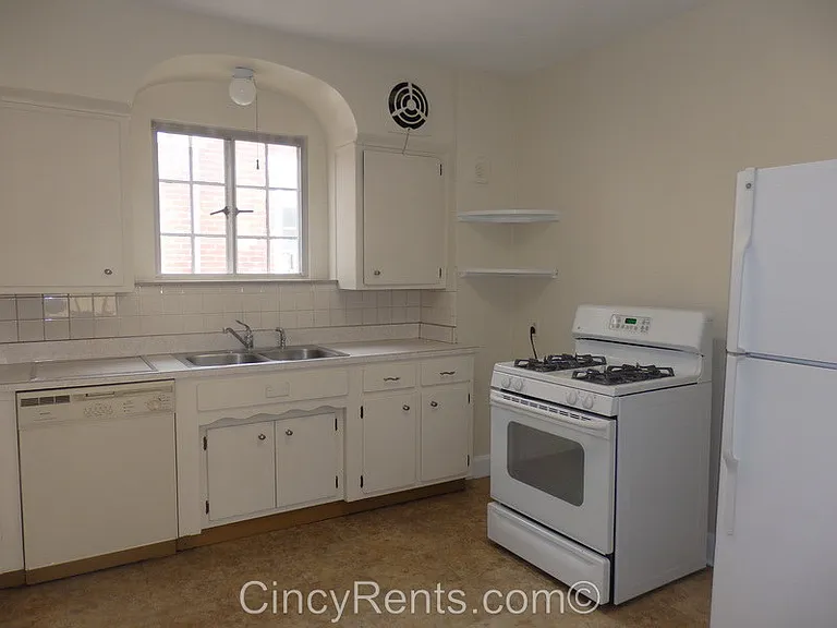 3531 Michigan Ave #2 — Photo 9