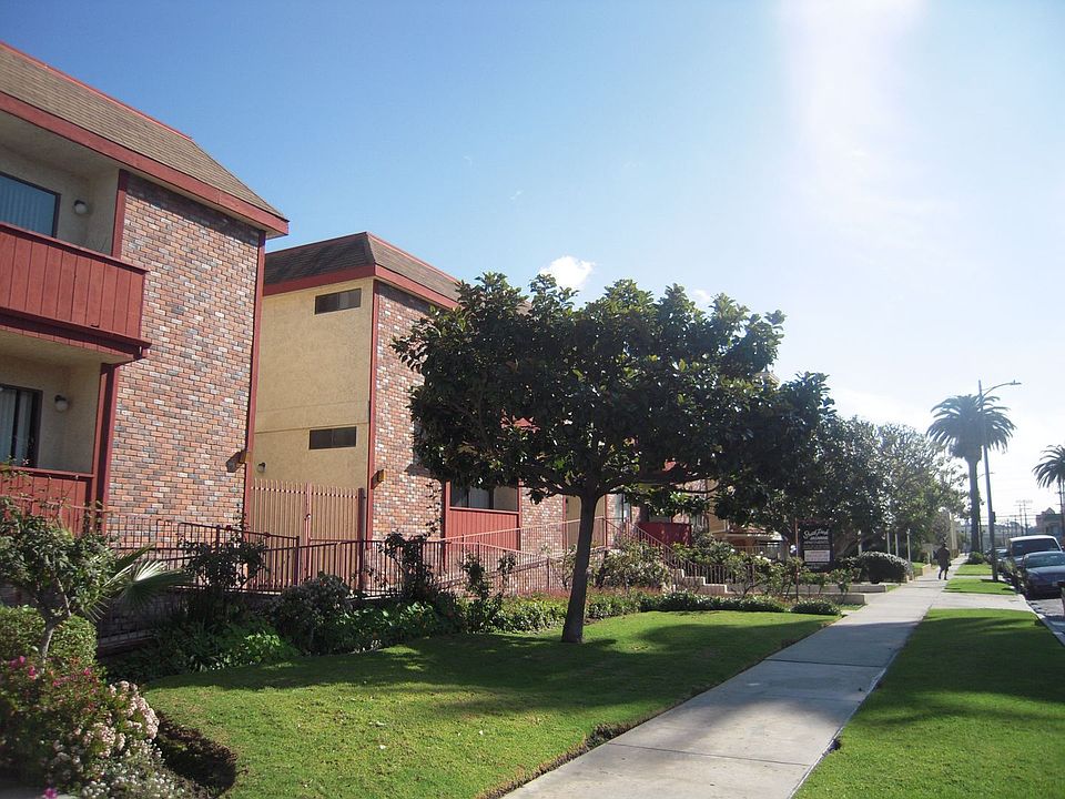 1st image of 3726 Jasmine Ave #212