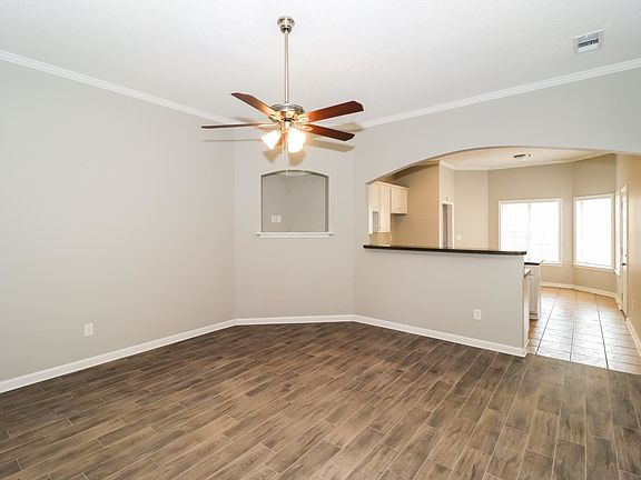 4th image of 2403 Lake Garden Dr #D