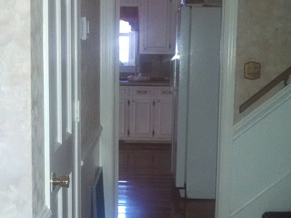 5th image of 205 Harell St