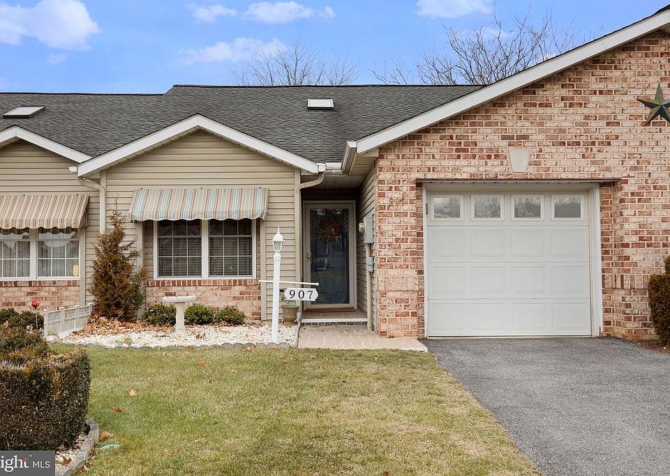 1st image of 907 Geyer Dr