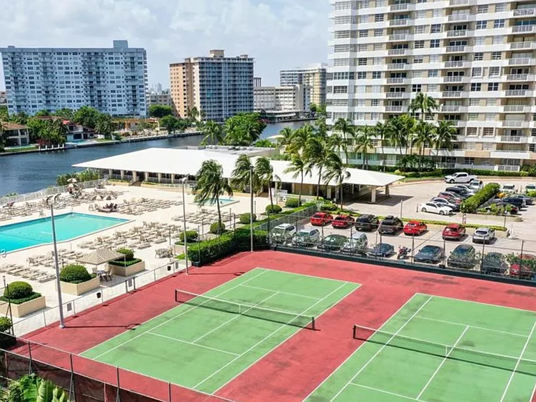 1965 S Ocean Dr #9 — Photo 33