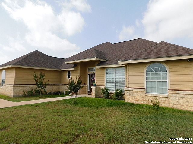 1st image of 120 Blue Bonnet Hill